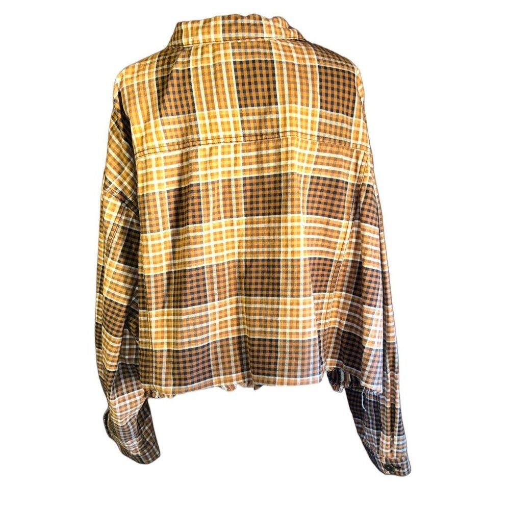 Plus Size Womens Plaid Button-Up Cropped Shirt 26/28W By Cato - Picture 5 of 11